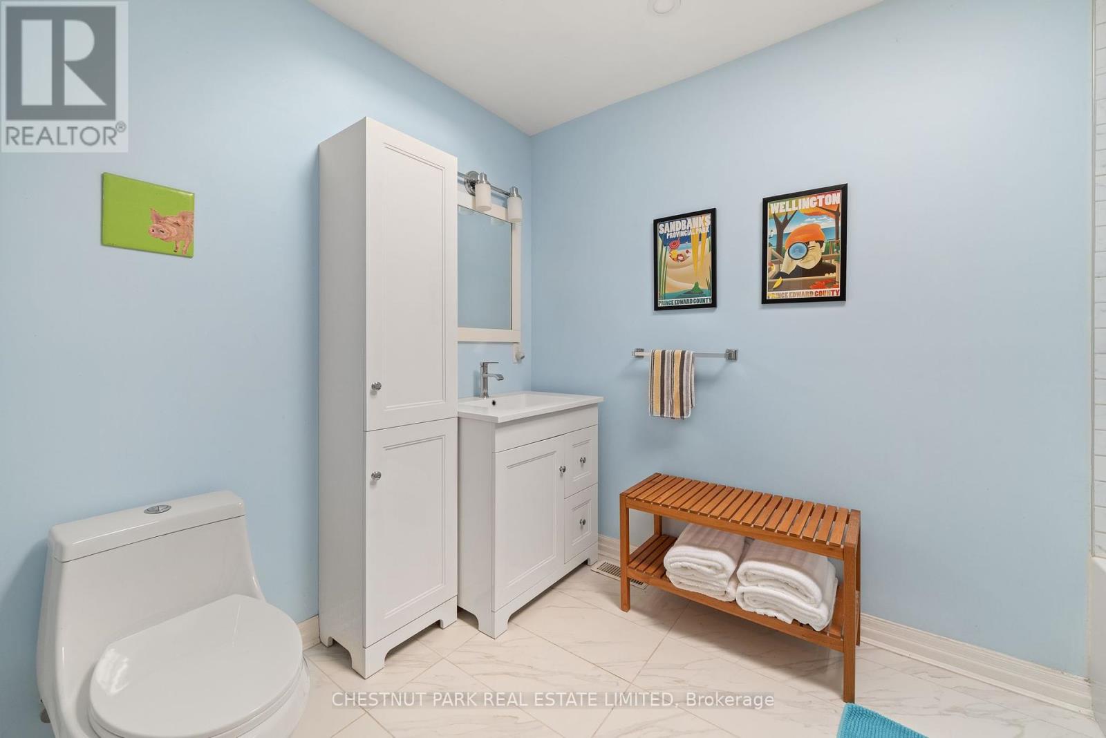 207 Carnrike Road, Prince Edward County, Ontario  K0K 1T0 - Photo 17 - X12332520