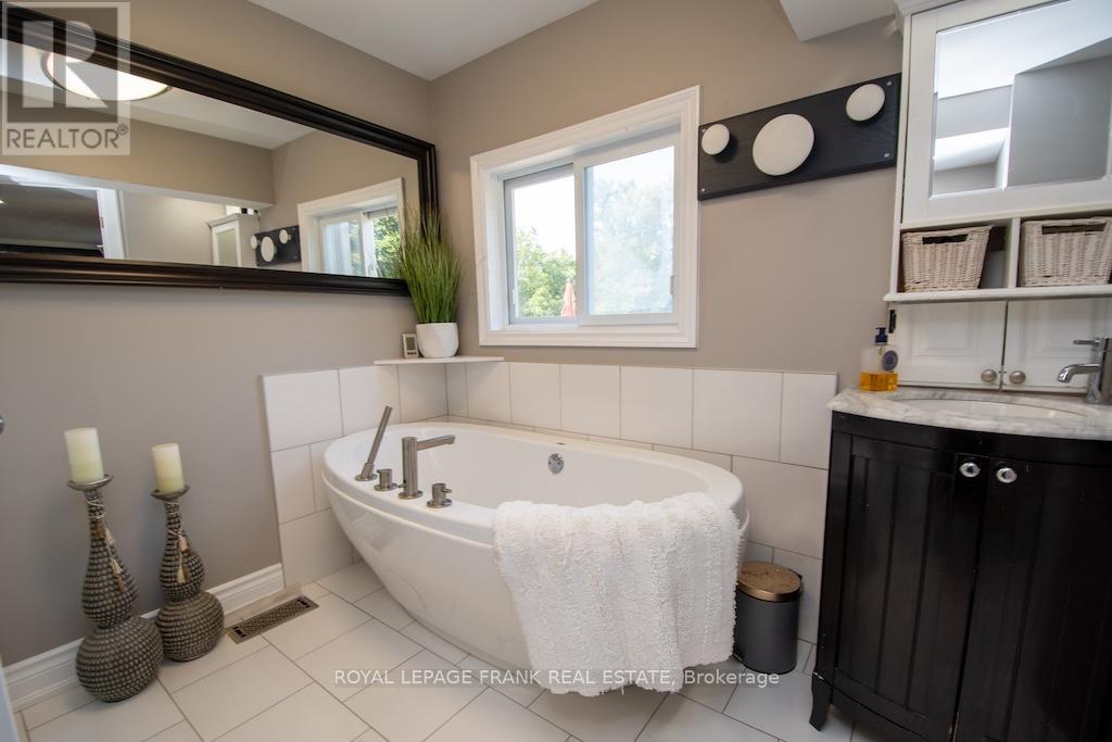 165 St Lawrence Street W, Centre Hastings, Ontario  K0K 2K0 - Photo 35 - X12332670