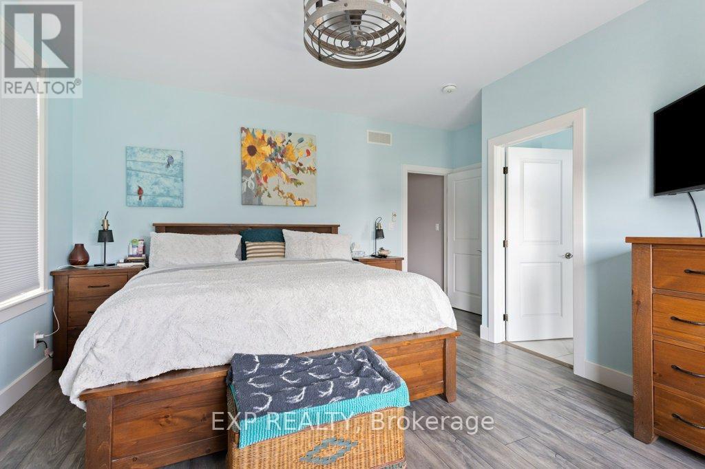 83 Essex Drive N, Belleville, Ontario  K8N 0K2 - Photo 18 - X12334369