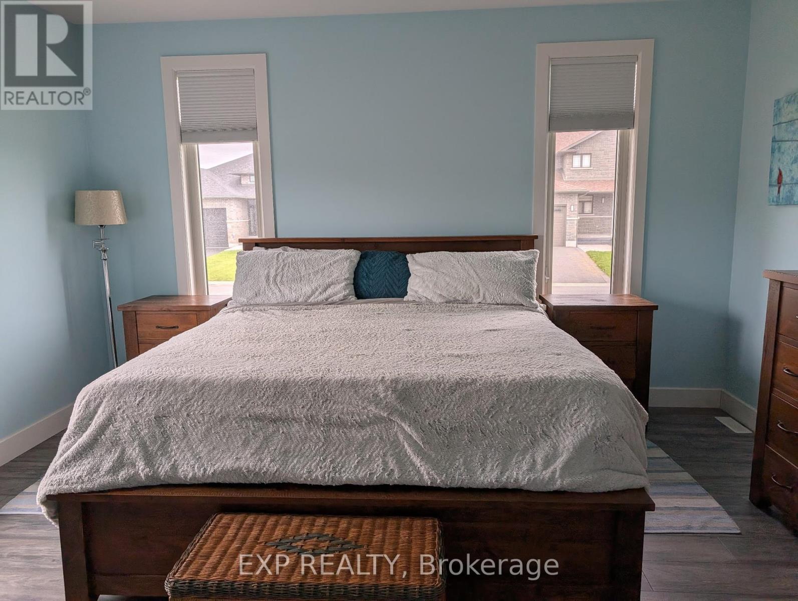 83 Essex Drive N, Belleville, Ontario  K8N 0K2 - Photo 22 - X12334369