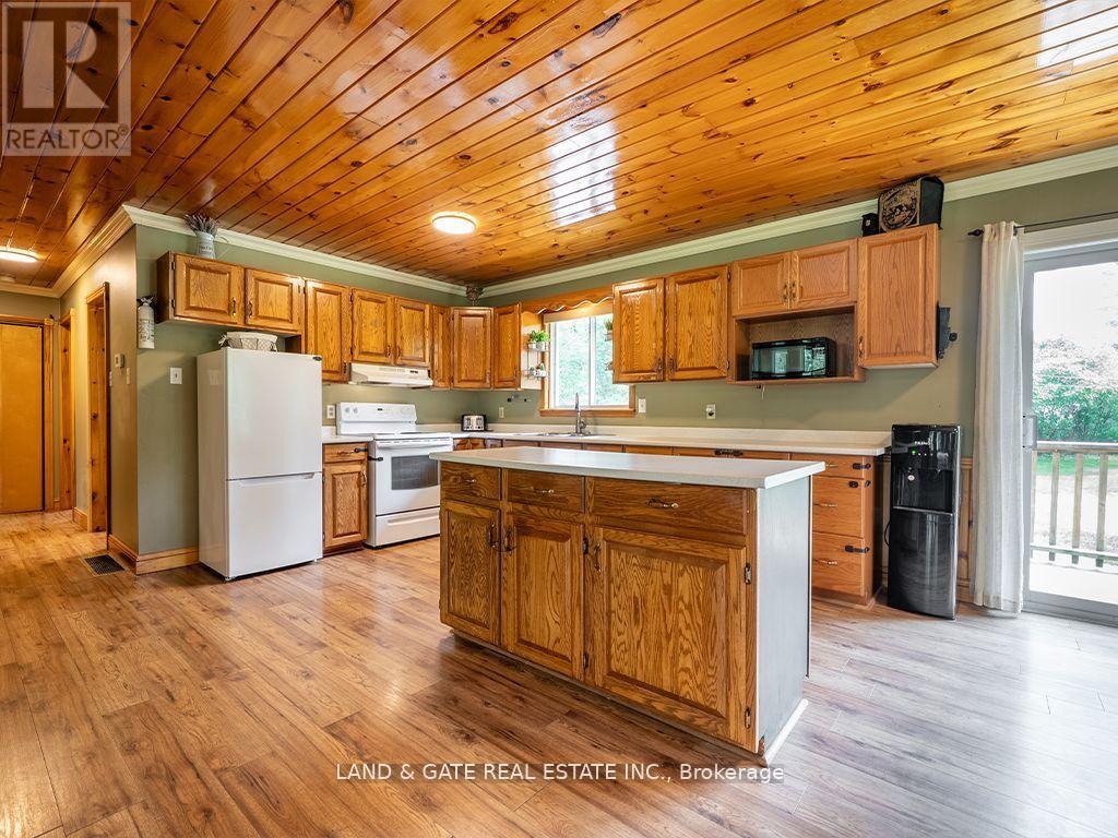354 Labarge Road, Tweed, Ontario  K0K 3J0 - Photo 9 - X12336393