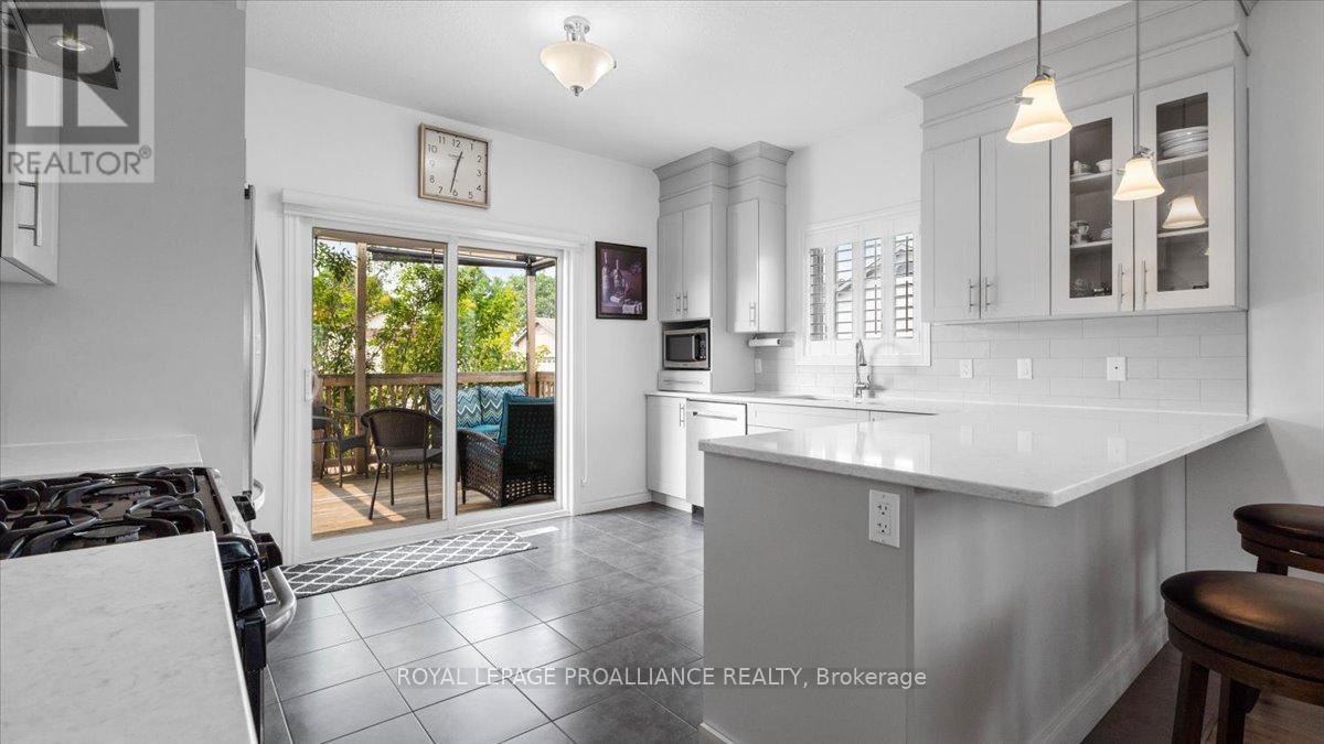 74 Dorchester Drive, Prince Edward County, Ontario  K0K 3L0 - Photo 12 - X12333342