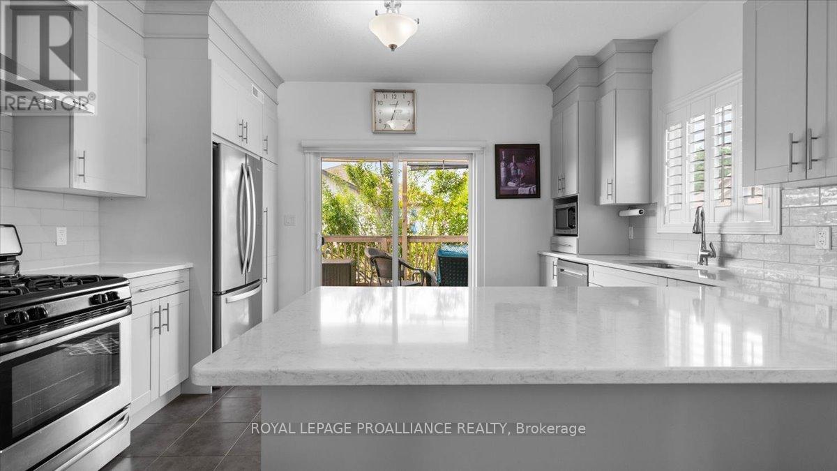 74 Dorchester Drive, Prince Edward County, Ontario  K0K 3L0 - Photo 14 - X12333342