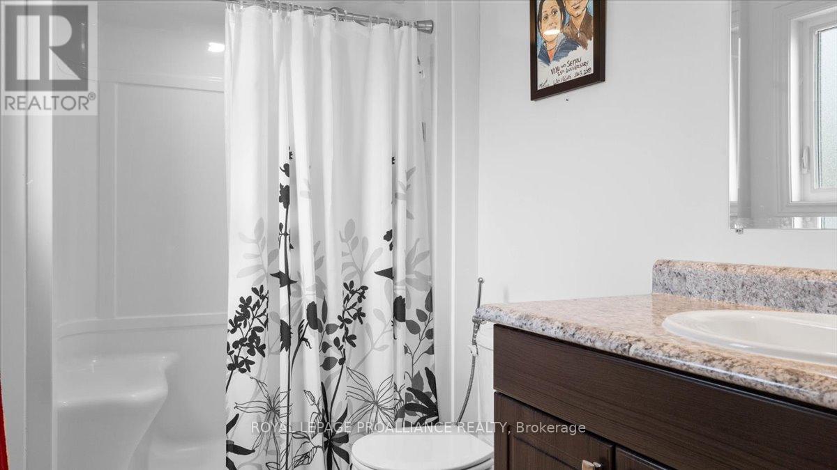 74 Dorchester Drive, Prince Edward County, Ontario  K0K 3L0 - Photo 19 - X12333342