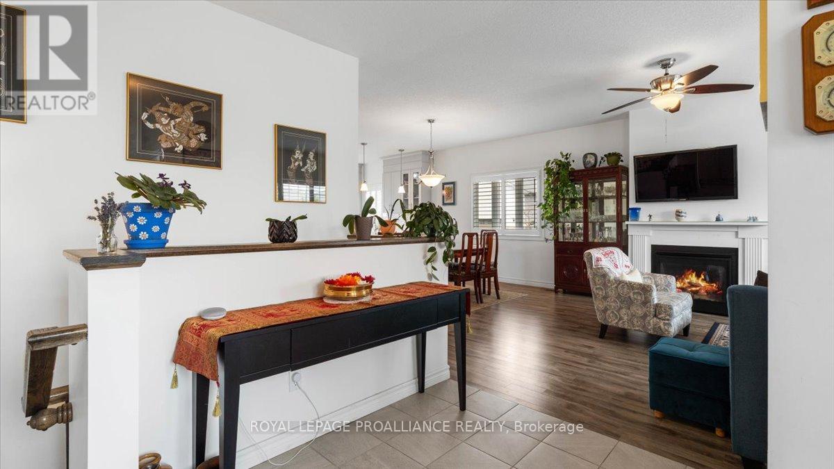 74 Dorchester Drive, Prince Edward County, Ontario  K0K 3L0 - Photo 4 - X12333342