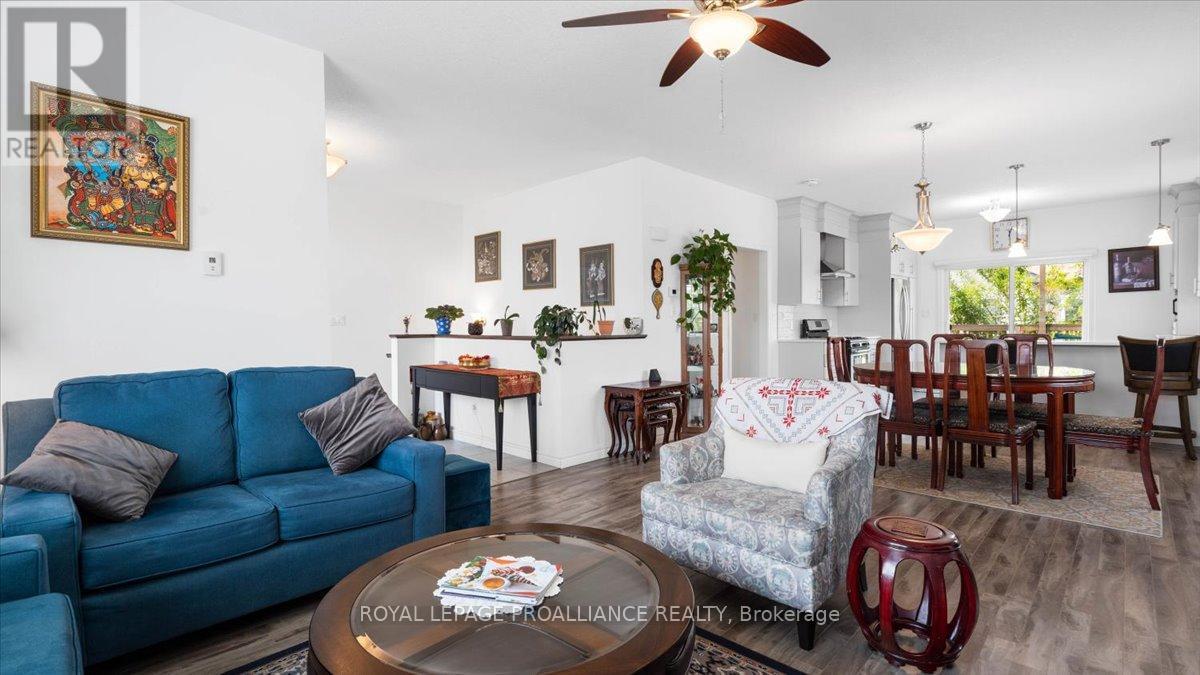 74 Dorchester Drive, Prince Edward County, Ontario  K0K 3L0 - Photo 7 - X12333342
