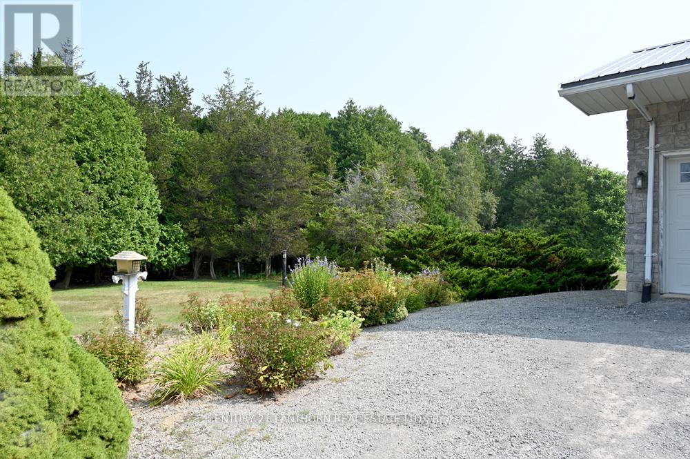 539 Shannon Road, Prince Edward County, Ontario  K0K 2T0 - Photo 5 - X12336564