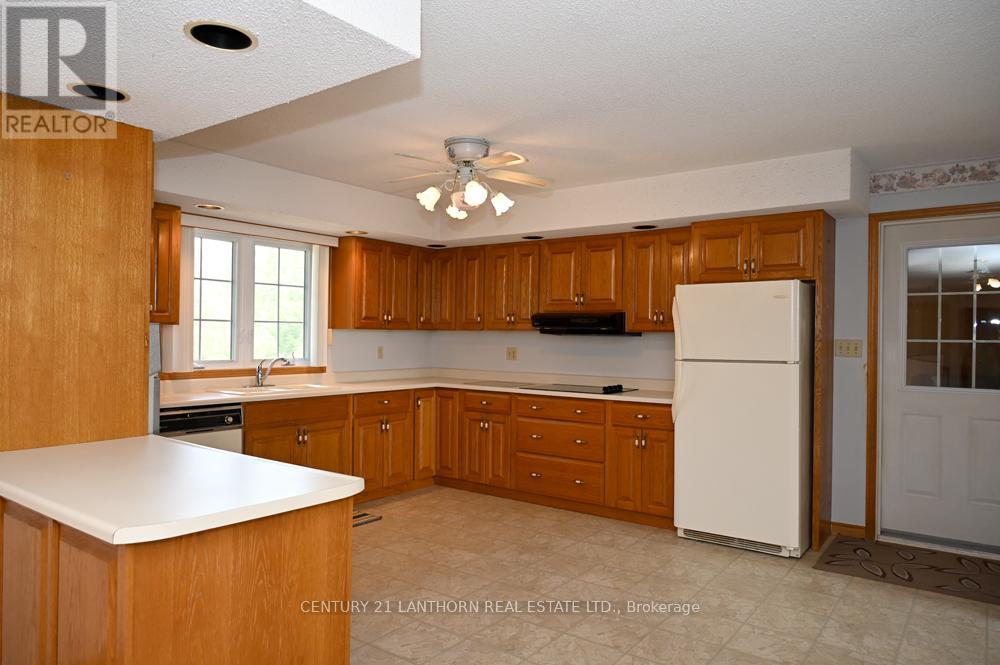 539 Shannon Road, Prince Edward County, Ontario  K0K 2T0 - Photo 9 - X12336564