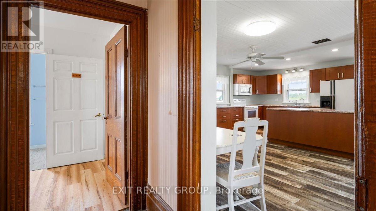 837 Casey Road, Belleville, Ontario  K8N 4Z6 - Photo 11 - X12341381