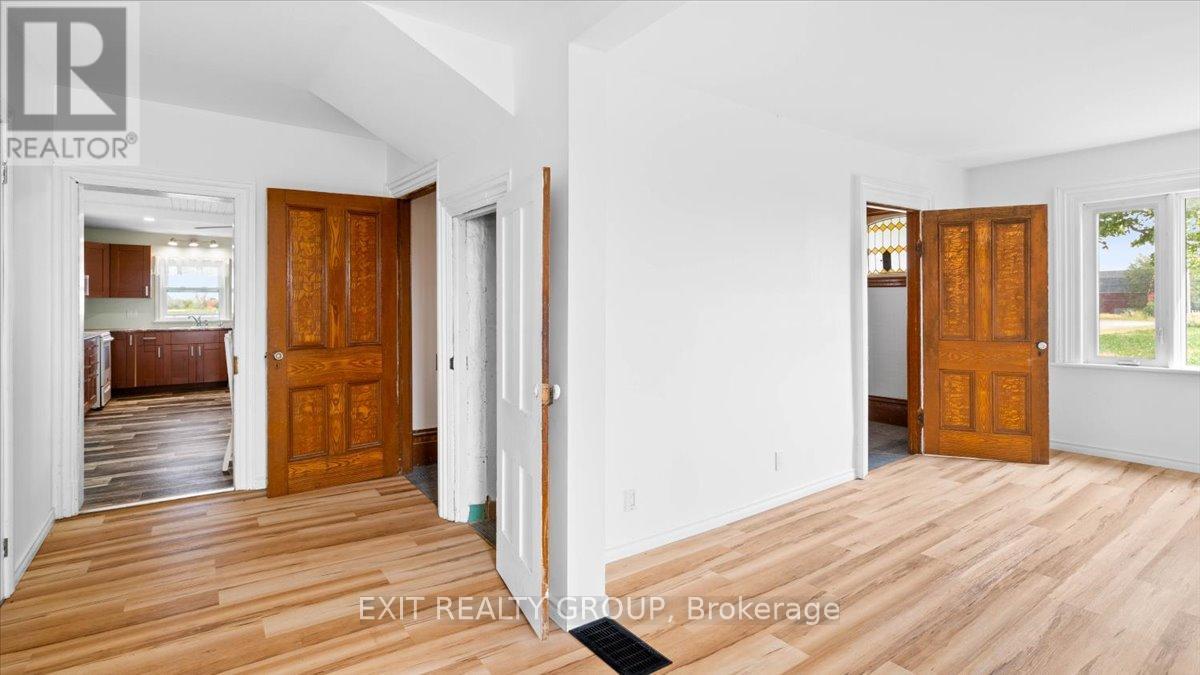 837 Casey Road, Belleville, Ontario  K8N 4Z6 - Photo 15 - X12341381