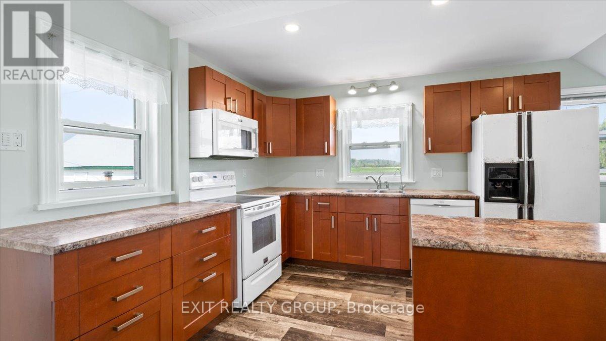 837 Casey Road, Belleville, Ontario  K8N 4Z6 - Photo 5 - X12341381