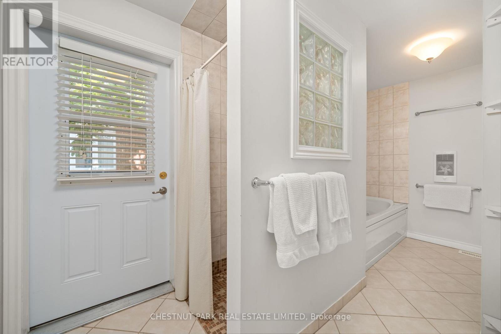 26 East Street, Prince Edward County, Ontario  K0K 2T0 - Photo 21 - X12341510