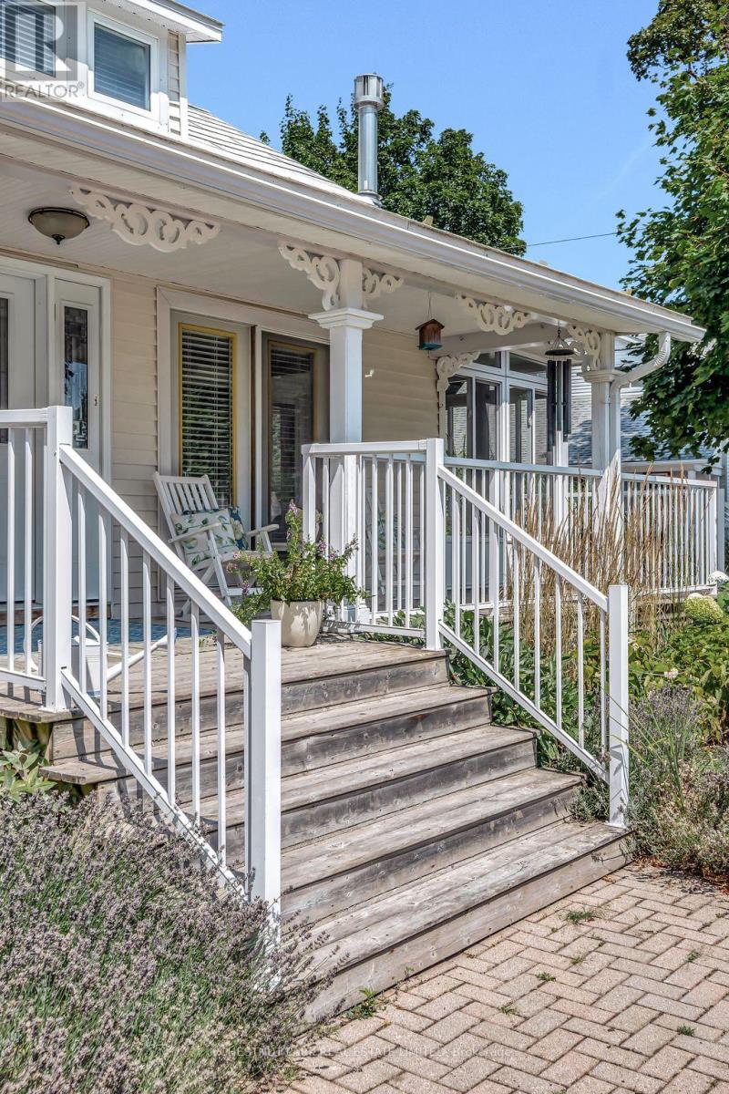 26 East Street, Prince Edward County, Ontario  K0K 2T0 - Photo 3 - X12341510