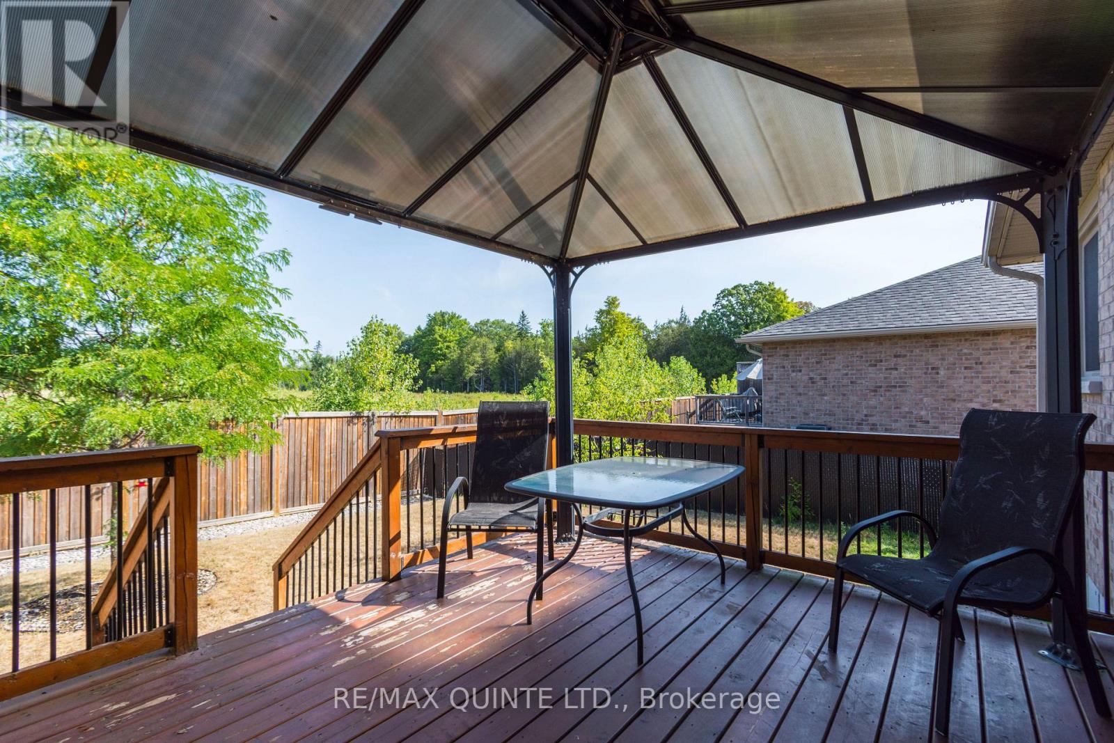 98 Spruce Gardens, Belleville, Ontario  K8N 0B5 - Photo 24 - X12341774