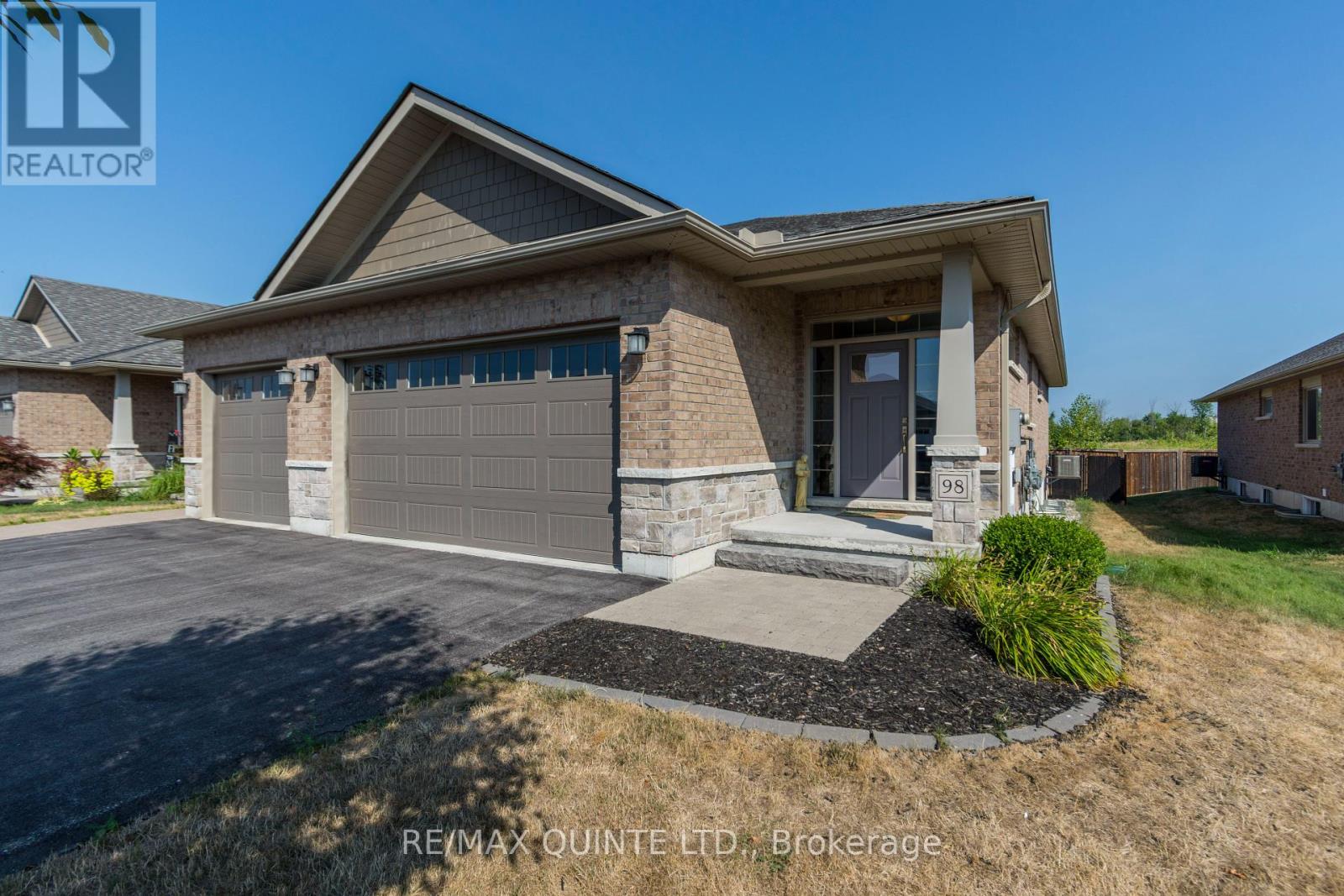 98 Spruce Gardens, Belleville, Ontario  K8N 0B5 - Photo 3 - X12341774