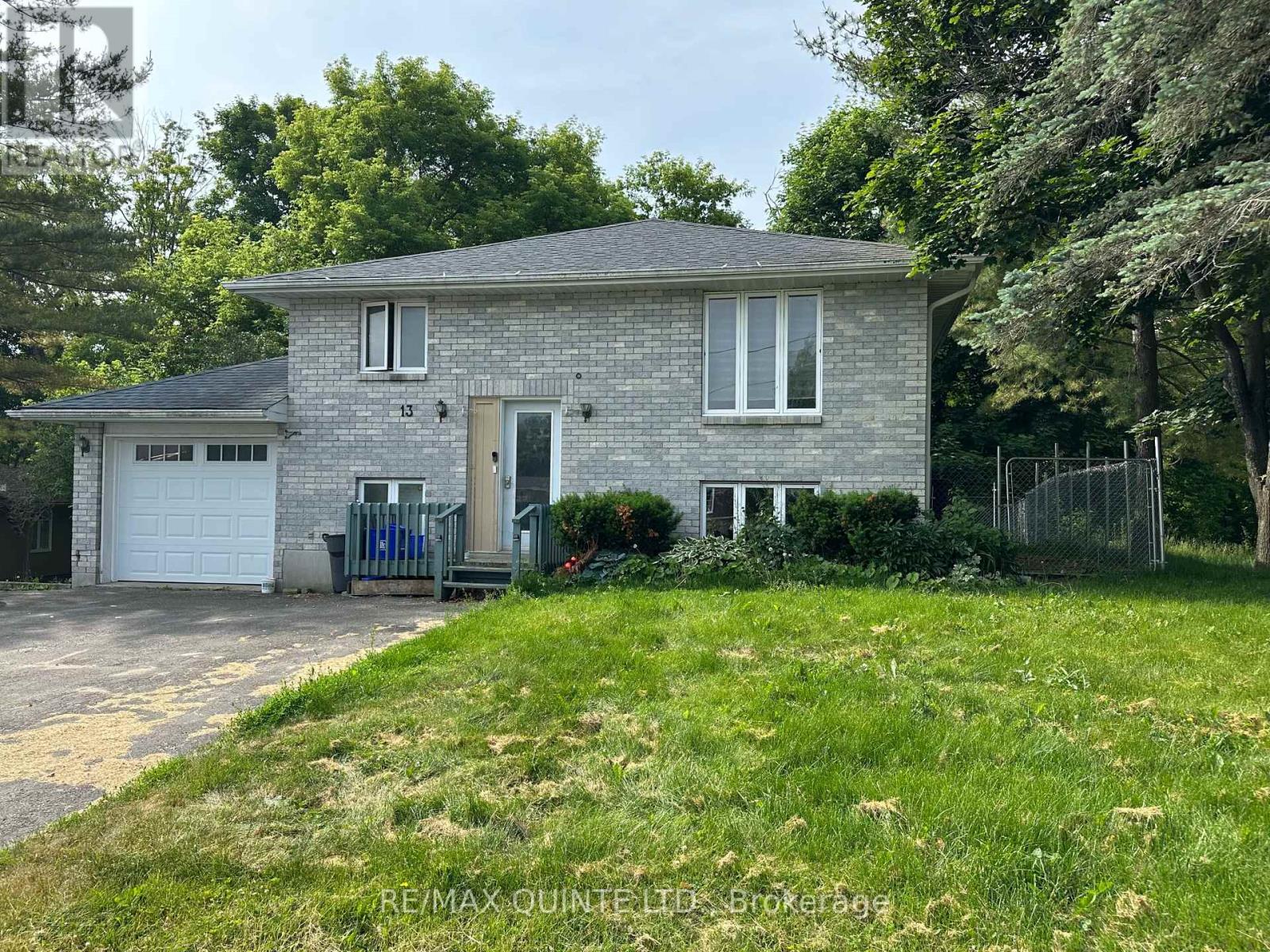 13 COLBORNE STREET, Centre Hastings, Ontario