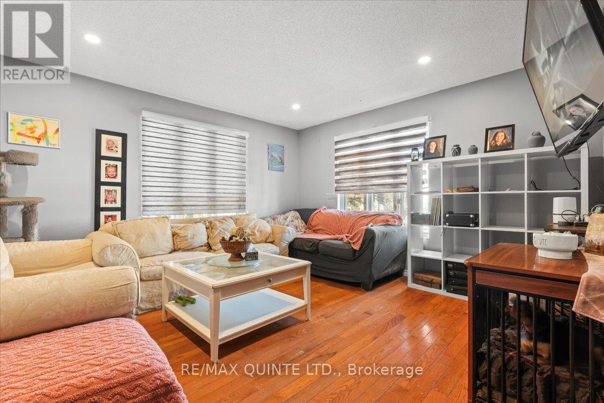 13 Colborne Street, Centre Hastings, Ontario  K0K 2K0 - Photo 6 - X12341968