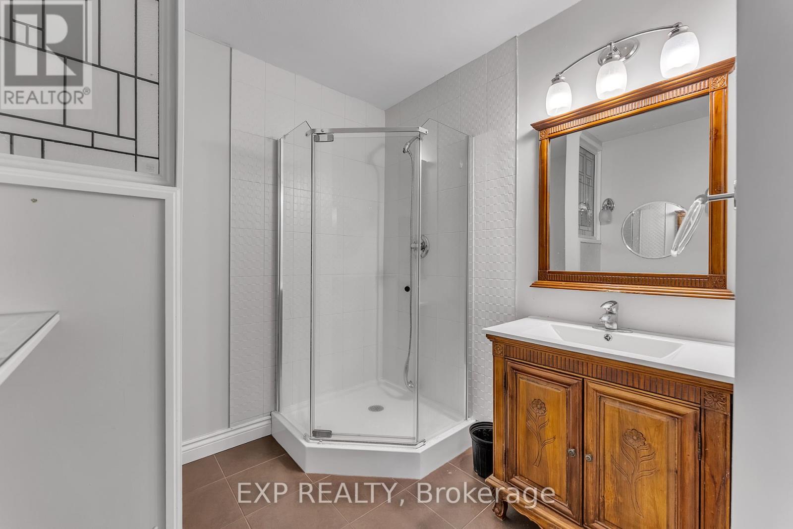 18 Montgomery Boulevard, Belleville, Ontario  K8N 1H9 - Photo 16 - X12342385