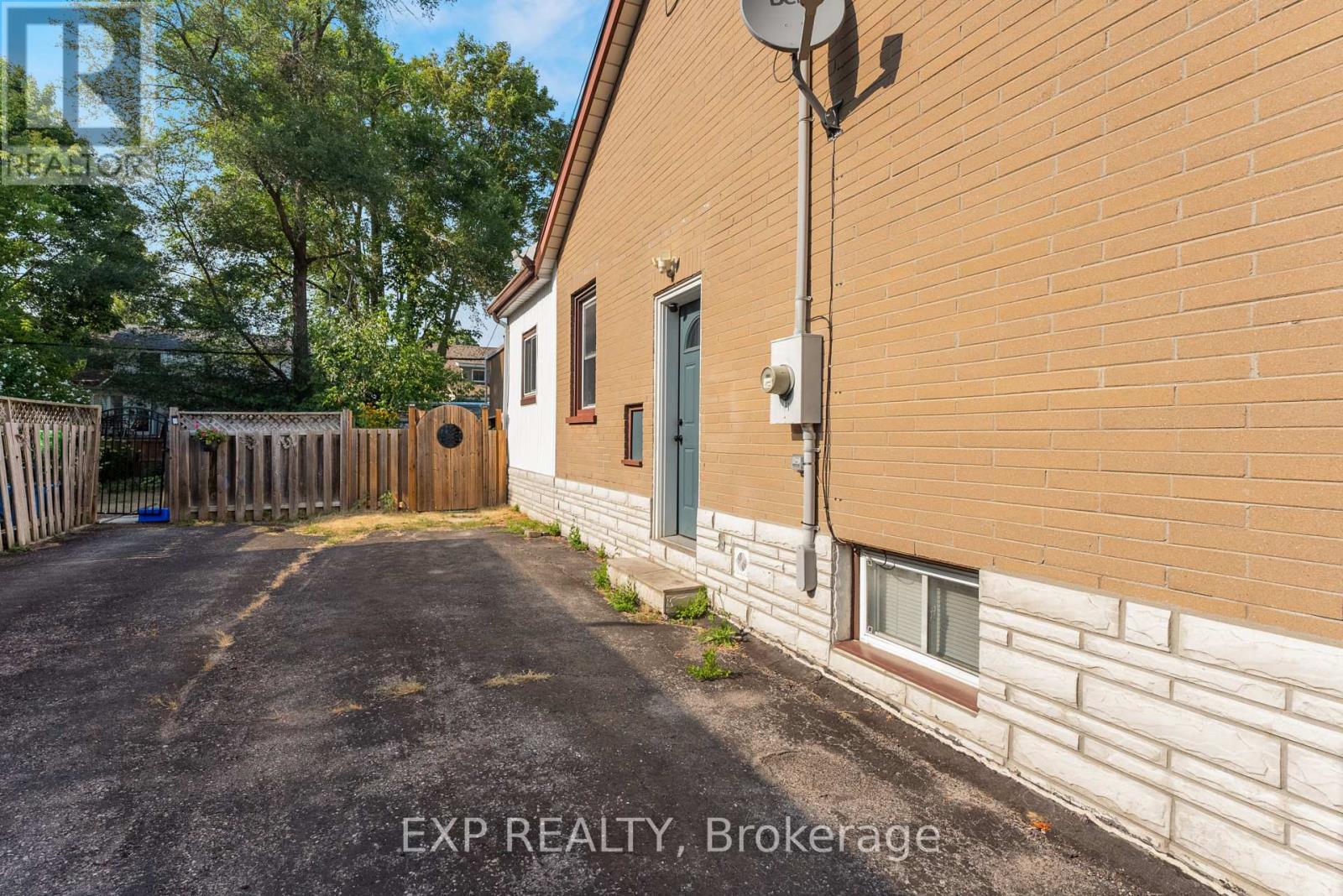 18 Montgomery Boulevard, Belleville, Ontario  K8N 1H9 - Photo 25 - X12342385