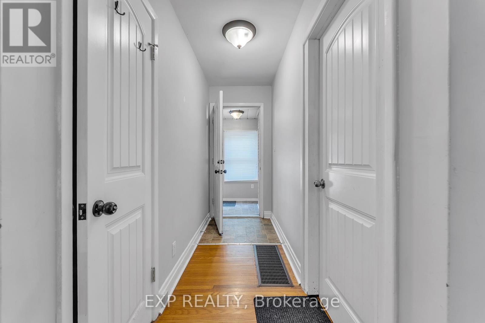18 Montgomery Boulevard, Belleville, Ontario  K8N 1H9 - Photo 6 - X12342385