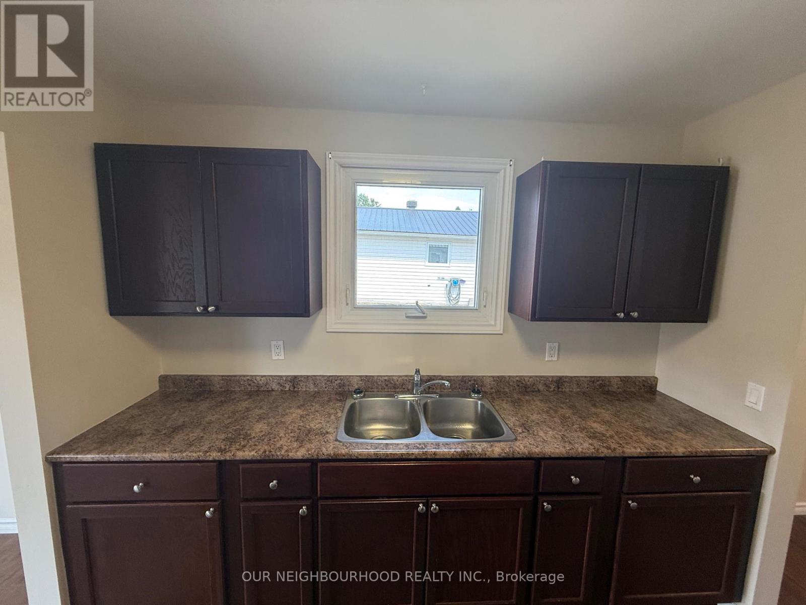 86 Madoc Street, Marmora And Lake, Ontario  K0K 2M0 - Photo 5 - X12342932
