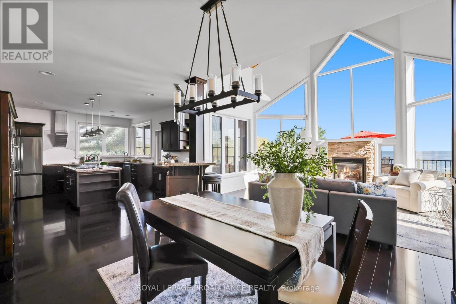 263 Lakeshore Road, Brighton, Ontario  K0K 1H0 - Photo 12 - X12342938
