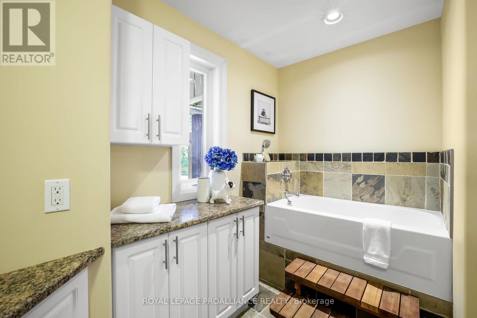 263 Lakeshore Road, Brighton, Ontario  K0K 1H0 - Photo 41 - X12342938