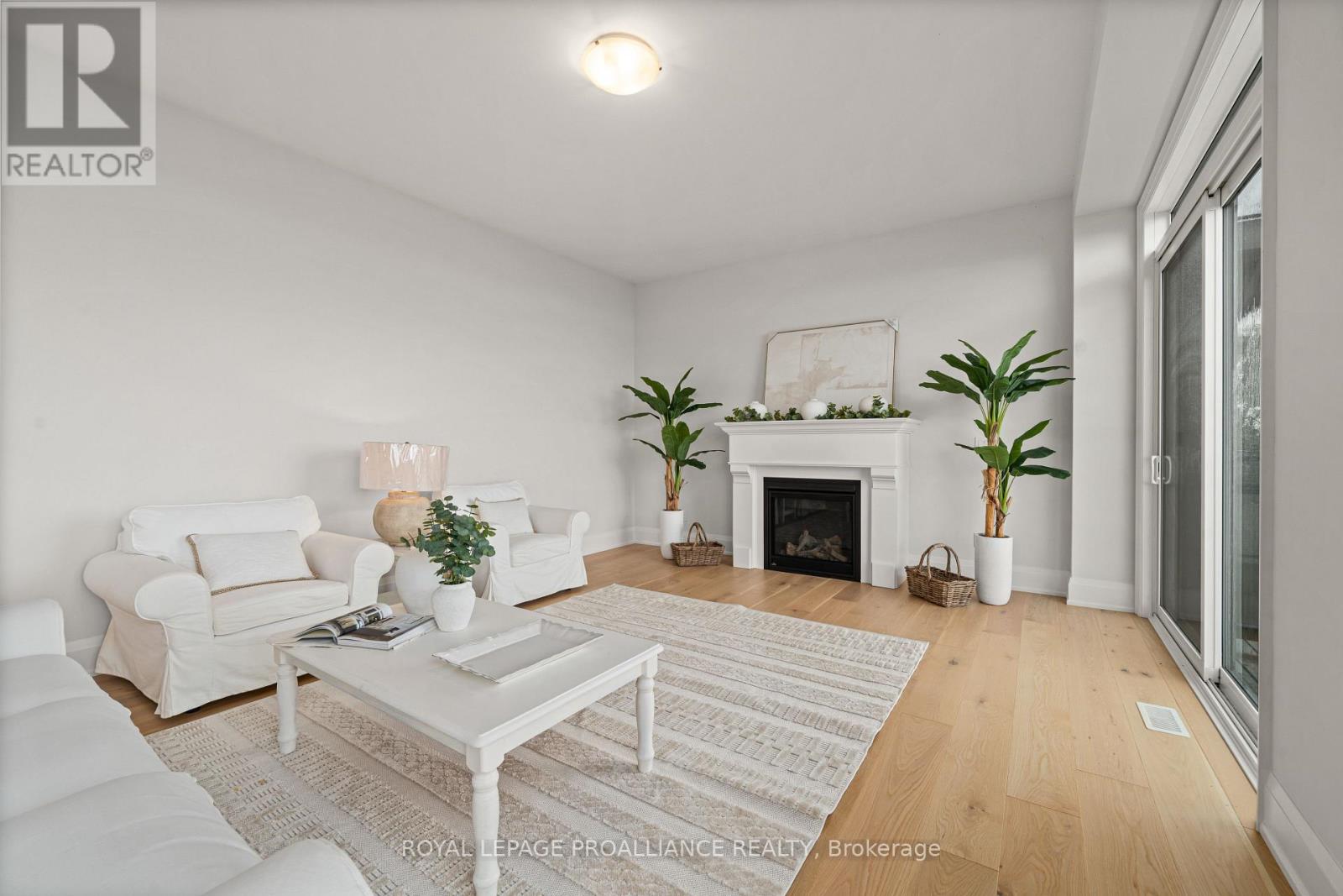 19 Twelve Trees Court, Prince Edward County, Ontario  K0K 3L0 - Photo 17 - X12344180