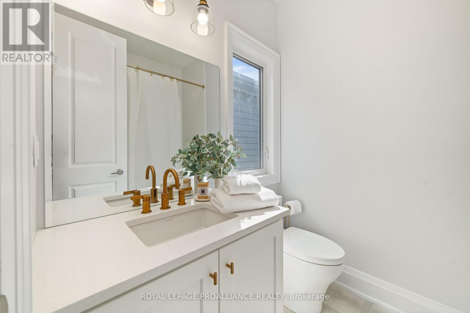 19 Twelve Trees Court, Prince Edward County, Ontario  K0K 3L0 - Photo 37 - X12344180