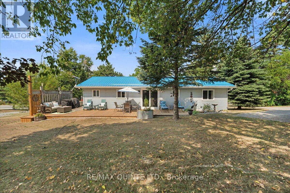 19 COUNTY RD 18 ROAD, Prince Edward County, Ontario