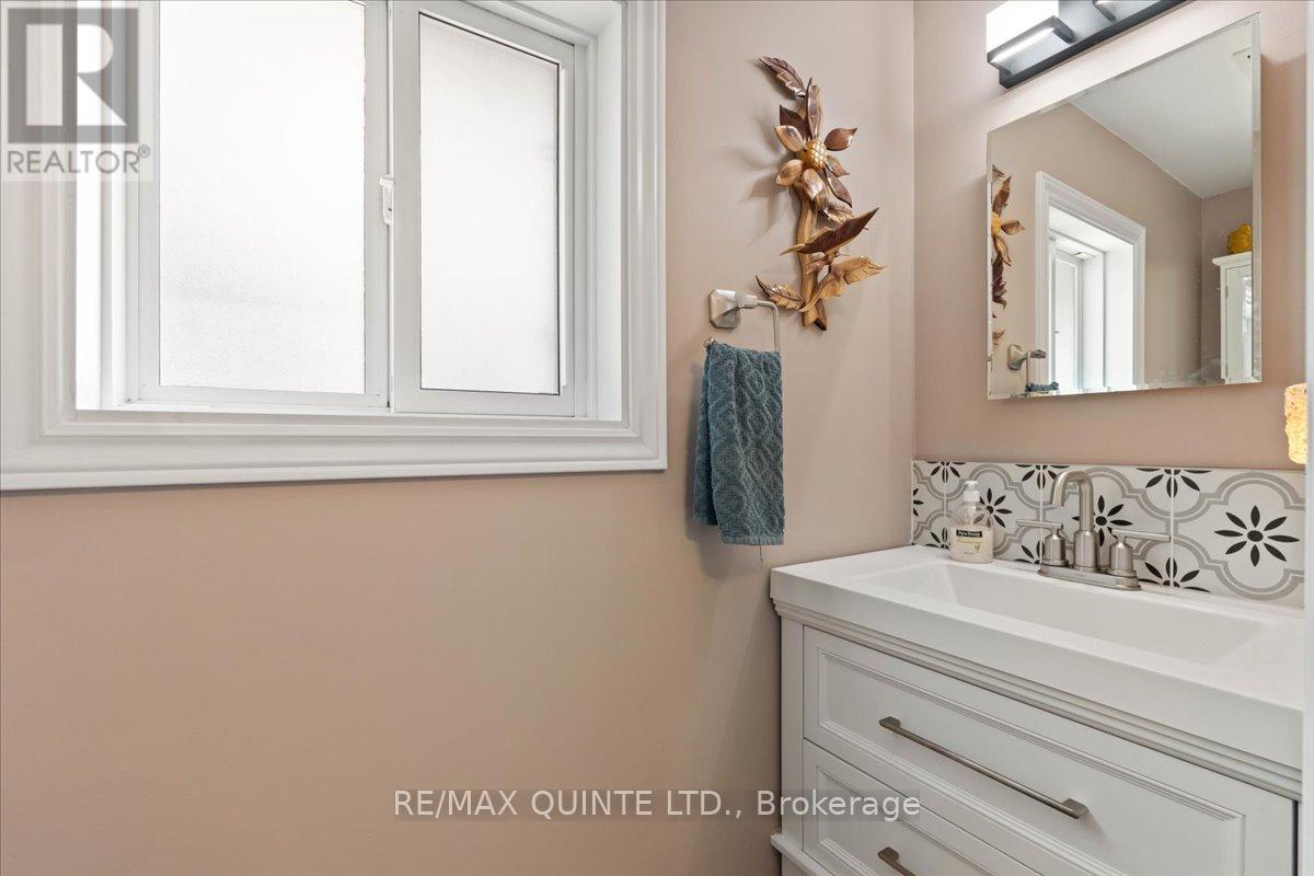 19 County Rd 18 Road, Prince Edward County, Ontario  K0K 1P0 - Photo 20 - X12344617
