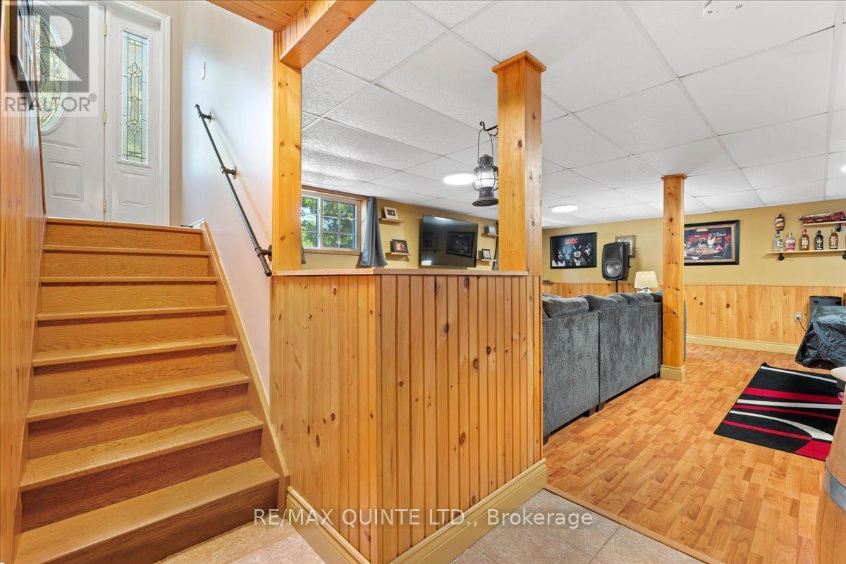 19 County Rd 18 Road, Prince Edward County, Ontario  K0K 1P0 - Photo 36 - X12344617