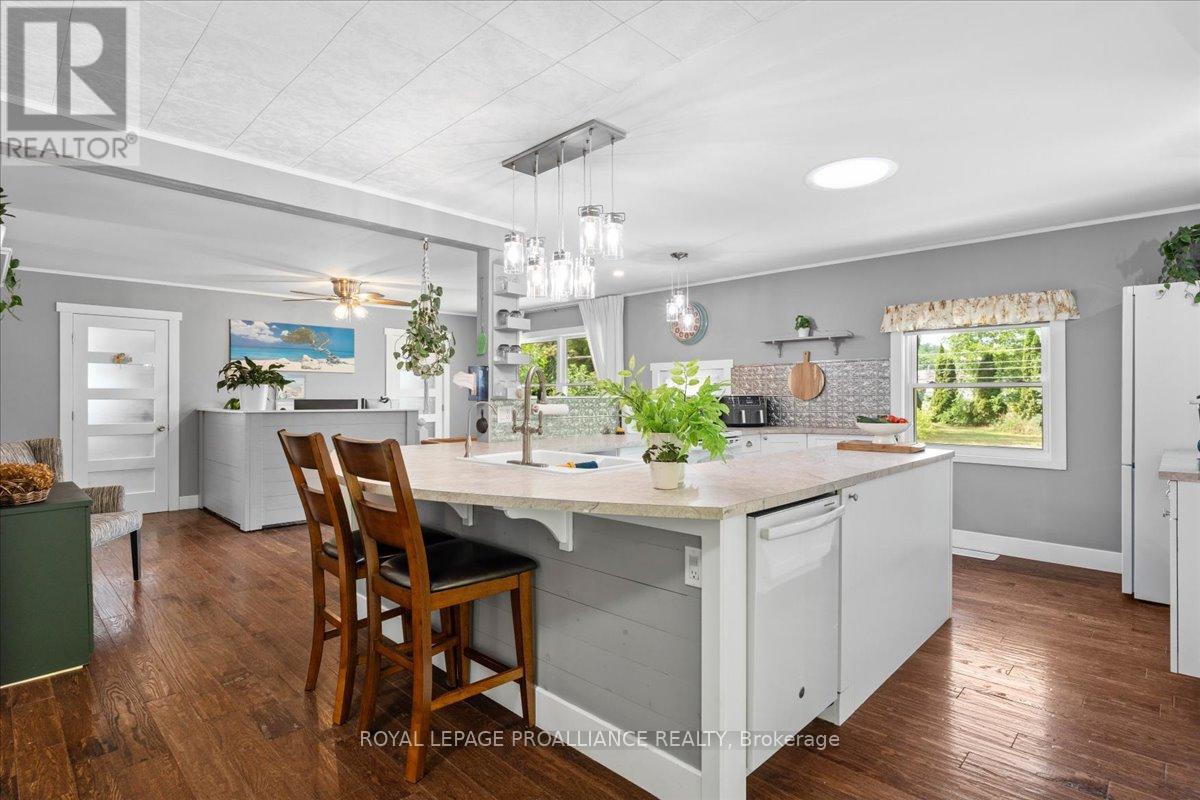 122 Spring Street E, Tweed, Ontario  K0K 3J0 - Photo 9 - X12344790