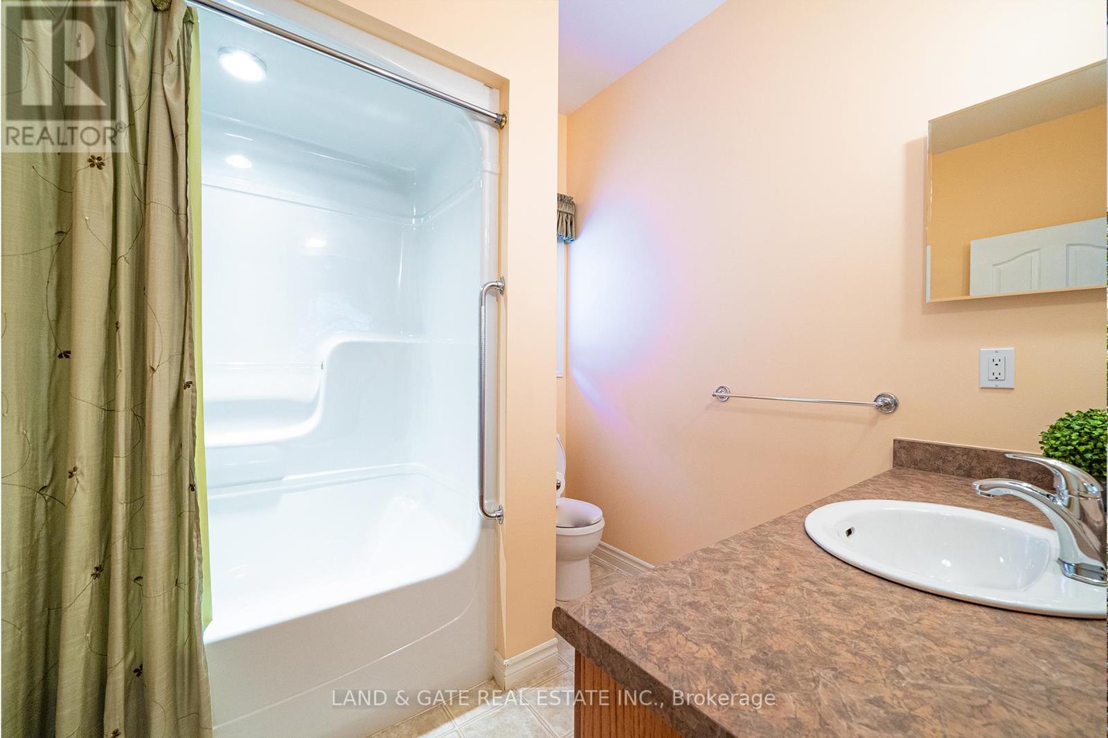 58 Elmdale Drive, Prince Edward County, Ontario  K0K 3L0 - Photo 21 - X12345962