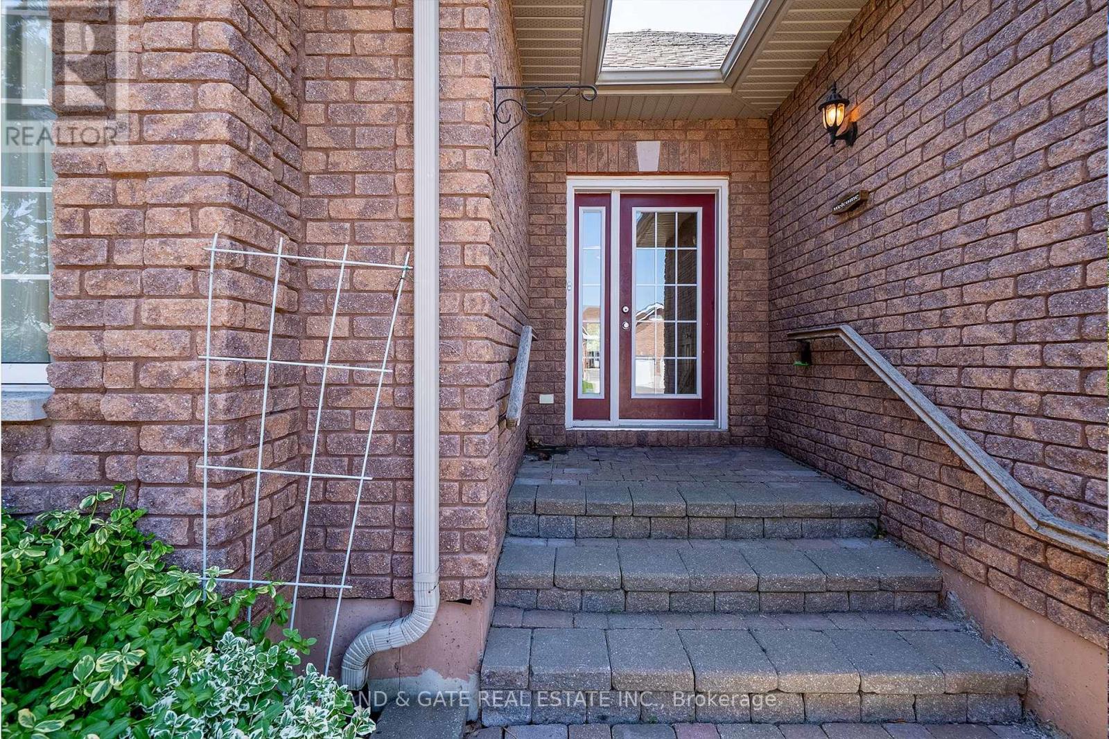 58 Elmdale Drive, Prince Edward County, Ontario  K0K 3L0 - Photo 3 - X12345962