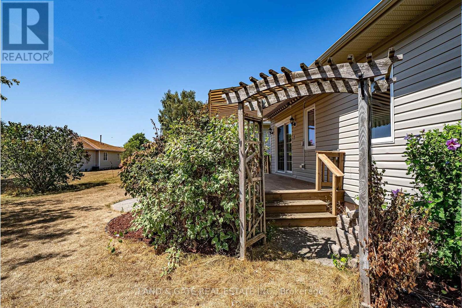 58 Elmdale Drive, Prince Edward County, Ontario  K0K 3L0 - Photo 33 - X12345962