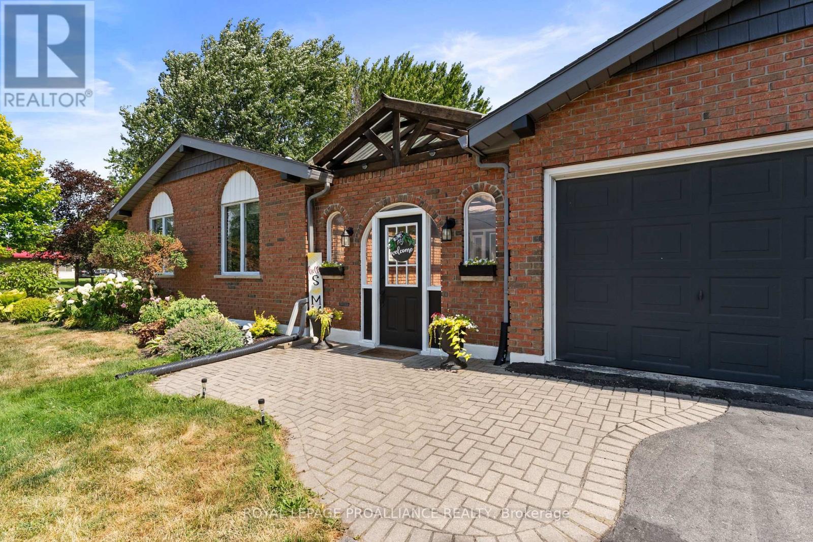240 River Road, Belleville, Ontario  K0K 1V0 - Photo 2 - X12346428