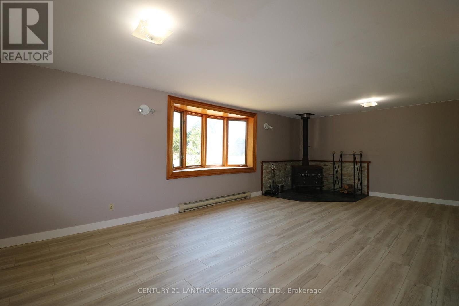3090 County Rd 10 Road, Prince Edward County, Ontario  K0K 2P0 - Photo 9 - X12347024