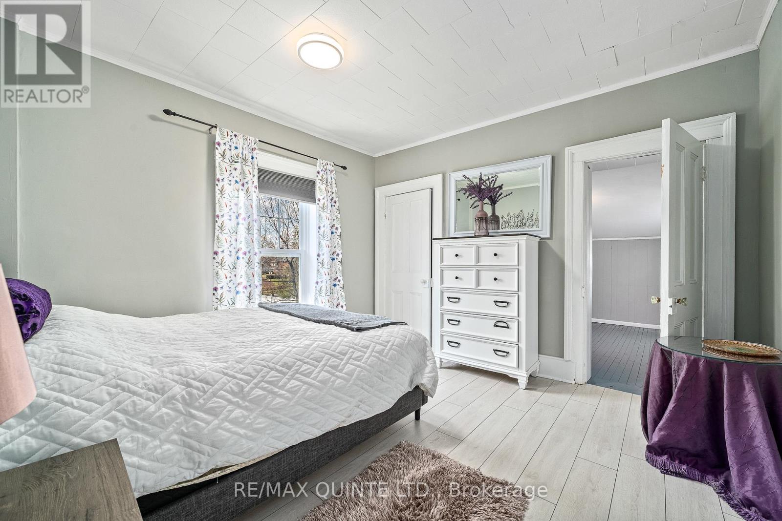 156 Bridge Street E, Belleville, Ontario  K8N 1M9 - Photo 12 - X12347807