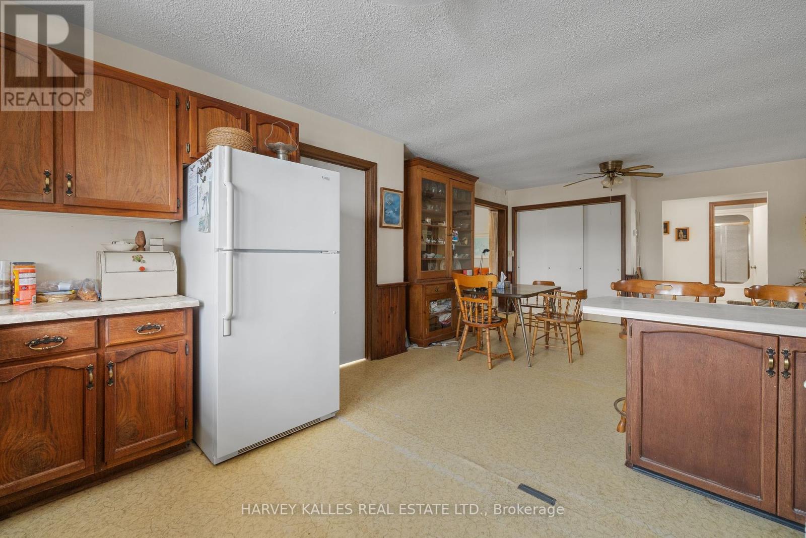 130 Easterbrook Road, Prince Edward County, Ontario  K0K 1P0 - Photo 18 - X12348208