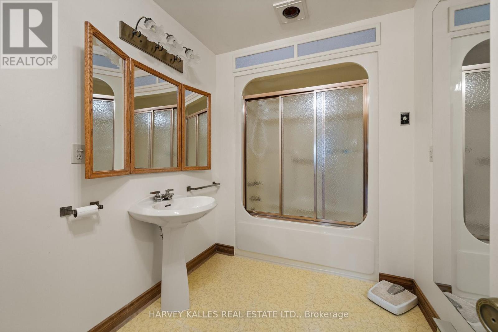 130 Easterbrook Road, Prince Edward County, Ontario  K0K 1P0 - Photo 22 - X12348208