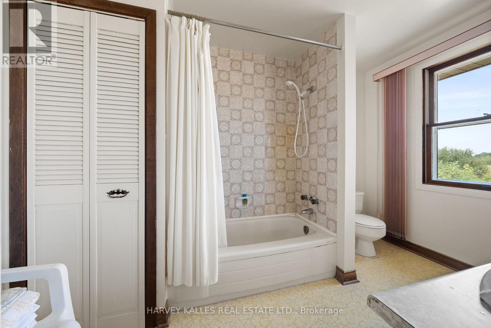 130 Easterbrook Road, Prince Edward County, Ontario  K0K 1P0 - Photo 25 - X12348208