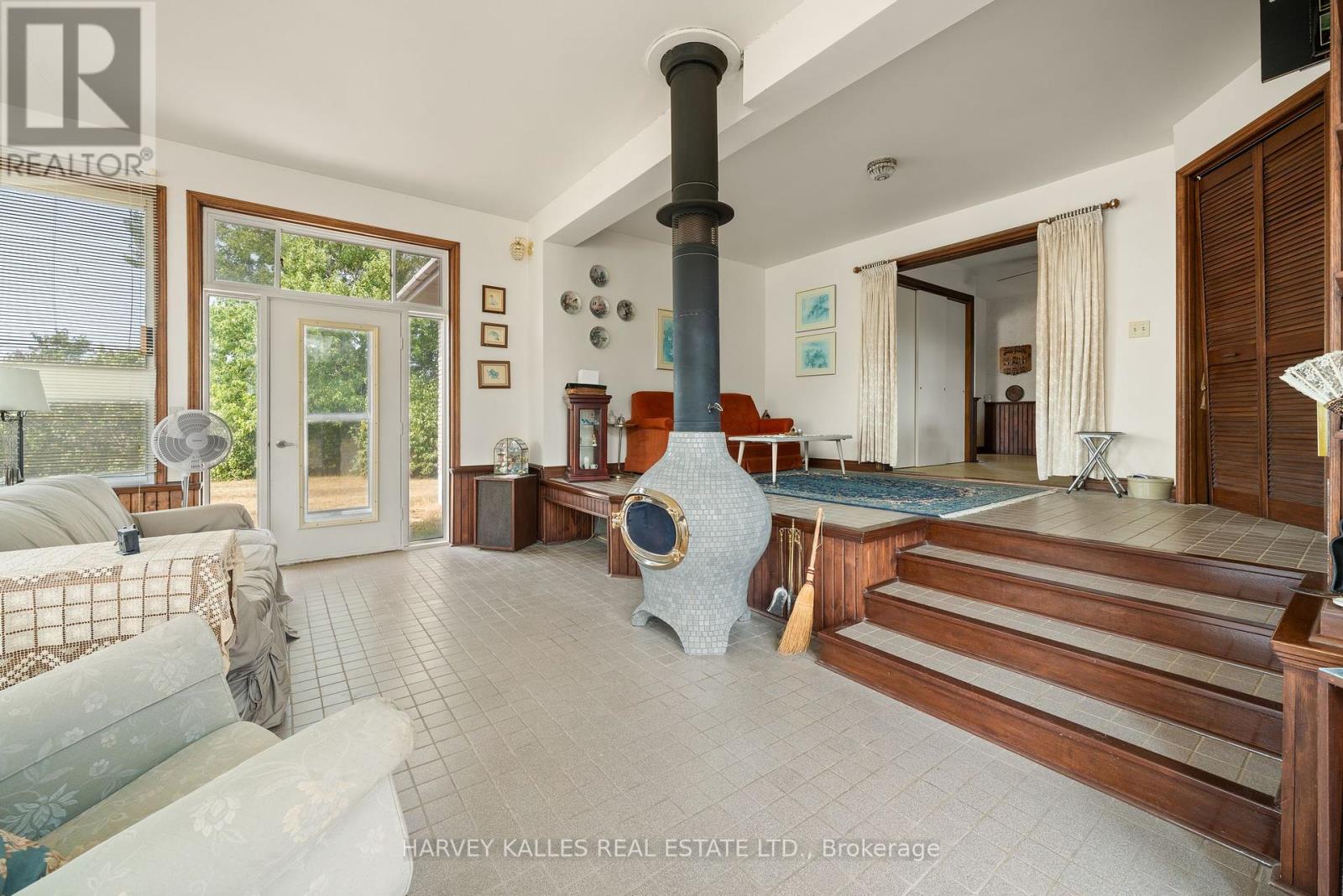 130 Easterbrook Road, Prince Edward County, Ontario  K0K 1P0 - Photo 6 - X12348208