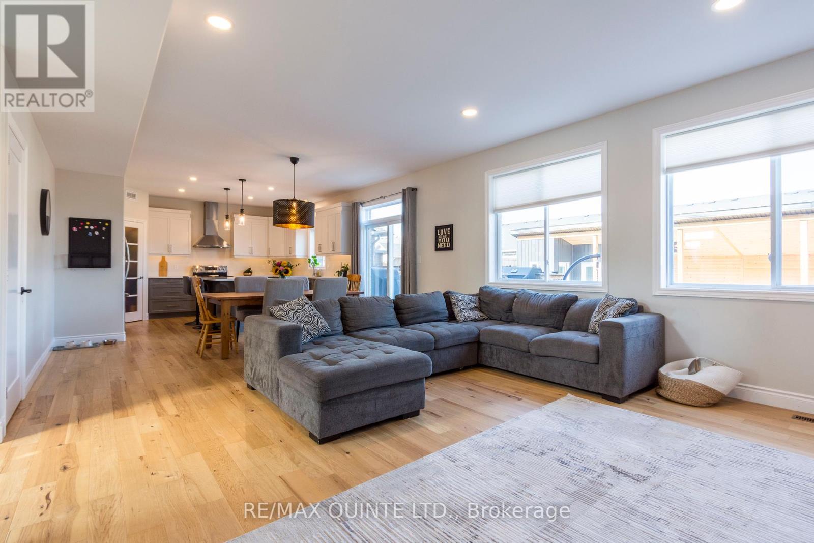 104 Hampton Ridge Drive, Belleville, Ontario  K8N 0E6 - Photo 10 - X12348235