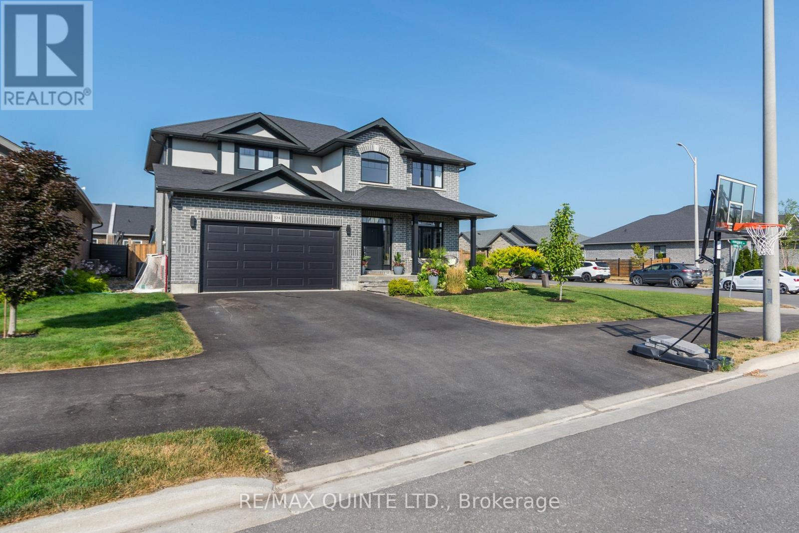 104 Hampton Ridge Drive, Belleville, Ontario  K8N 0E6 - Photo 4 - X12348235