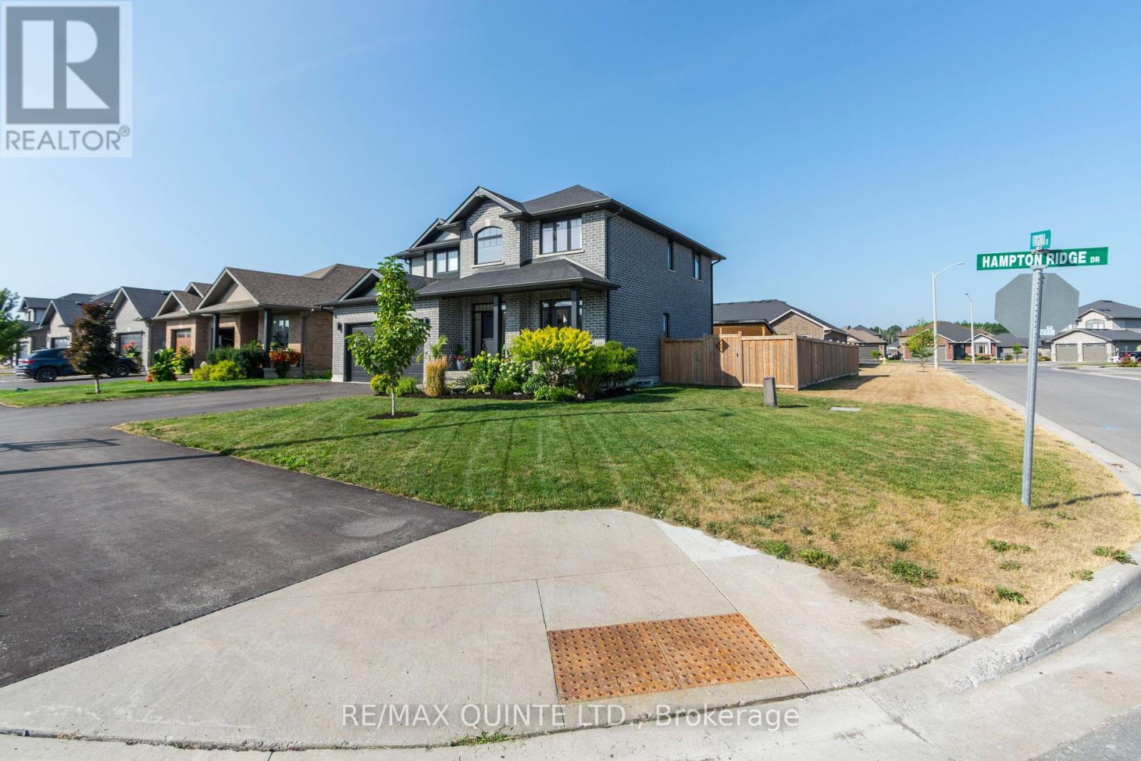 104 Hampton Ridge Drive, Belleville, Ontario  K8N 0E6 - Photo 5 - X12348235