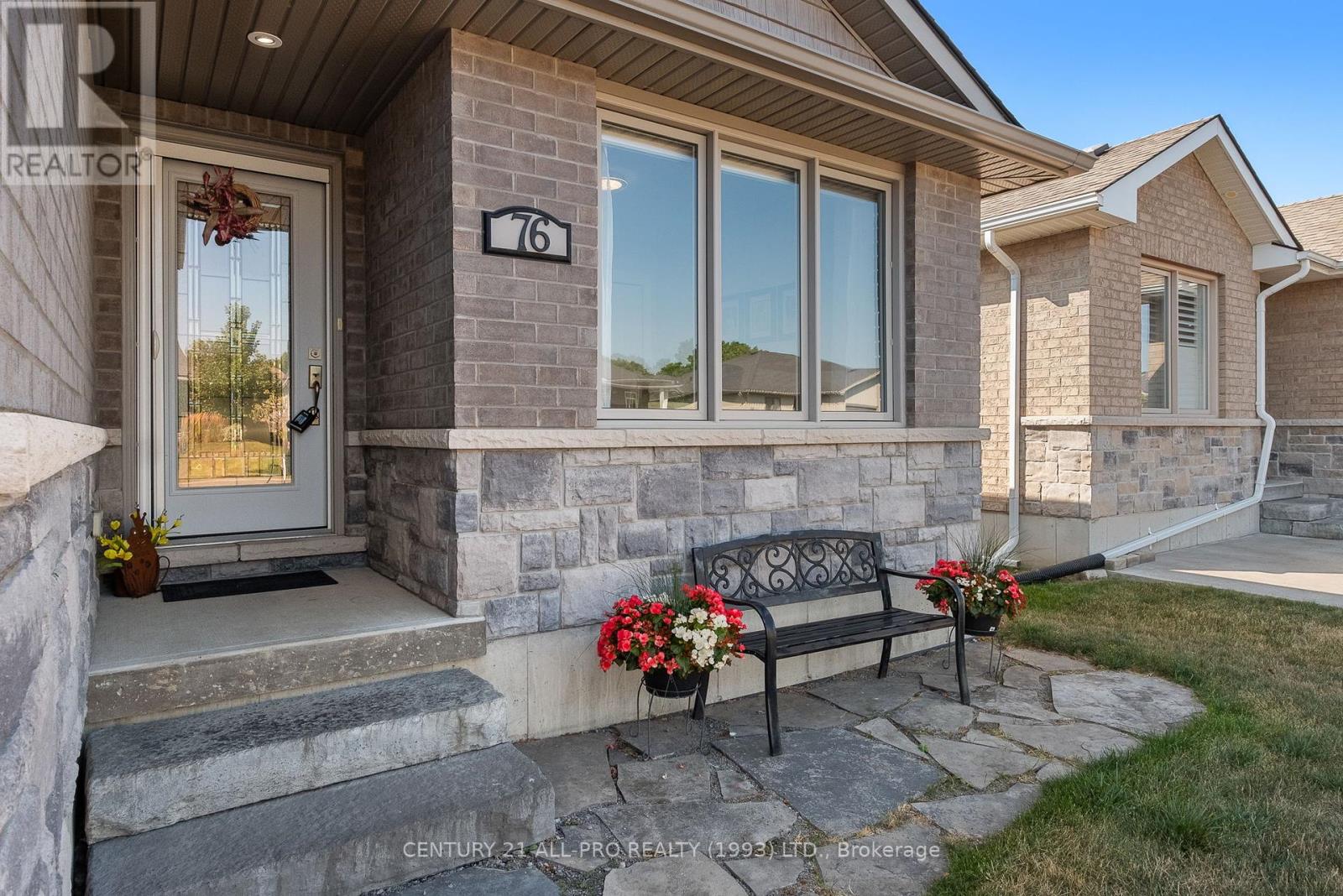76 Royal Gala Drive, Brighton, Ontario  K0K 1H0 - Photo 4 - X12348897