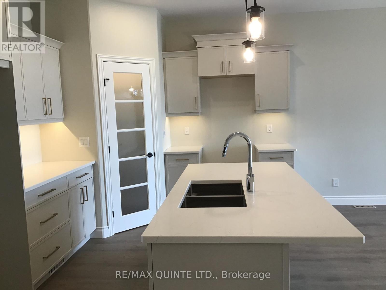 62 Raycroft Drive, Belleville, Ontario  K8N 0R4 - Photo 3 - X12350059