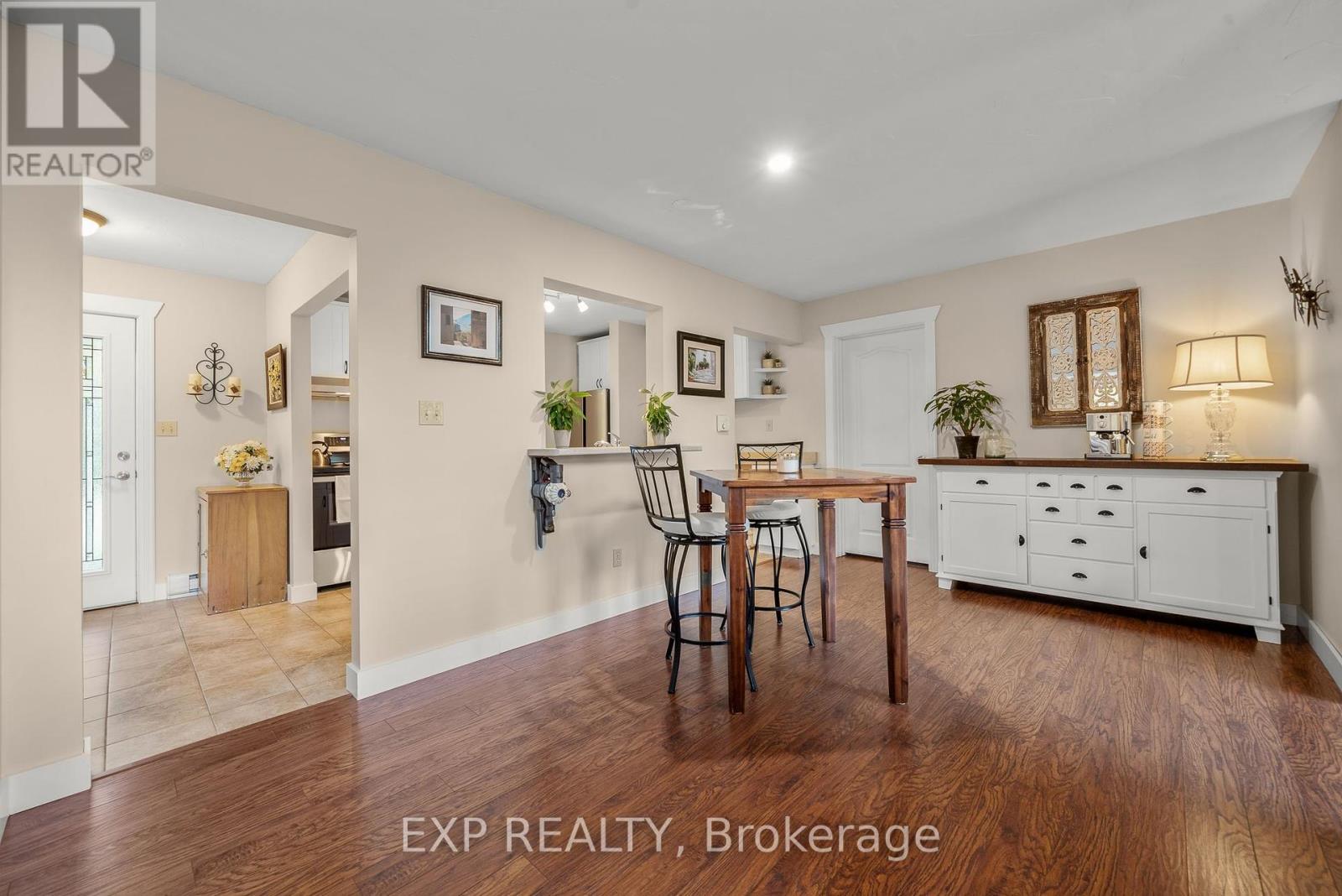 17682 Loyalist Parkway, Prince Edward County, Ontario  K0K 3L0 - Photo 10 - X12350146