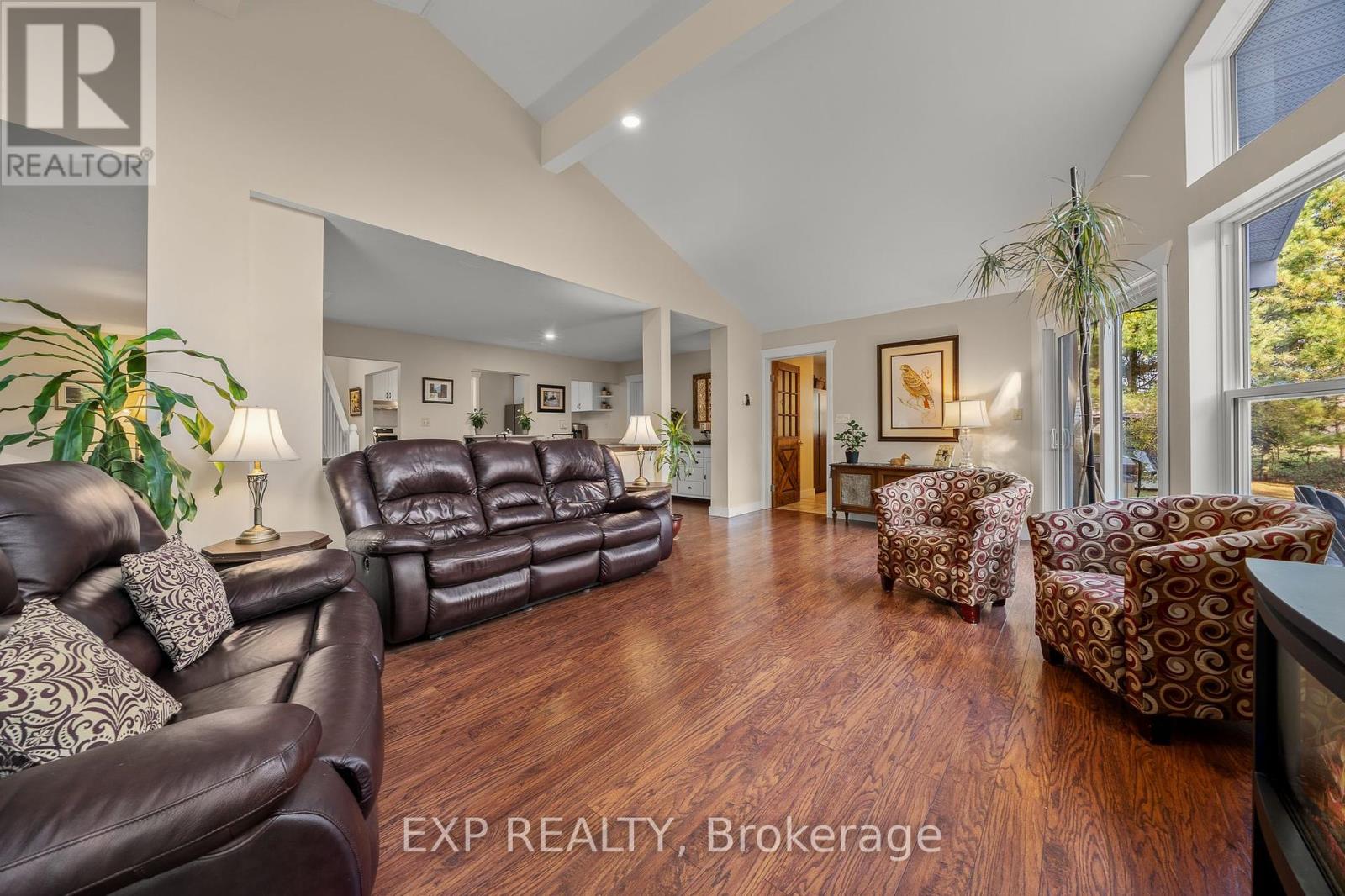17682 Loyalist Parkway, Prince Edward County, Ontario  K0K 3L0 - Photo 16 - X12350146